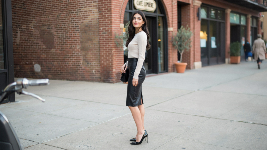leather skirt outfit